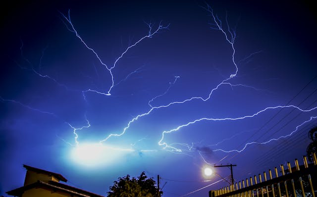 Should You Turn Off Your Standby Generator During Severe Thunderstorm?