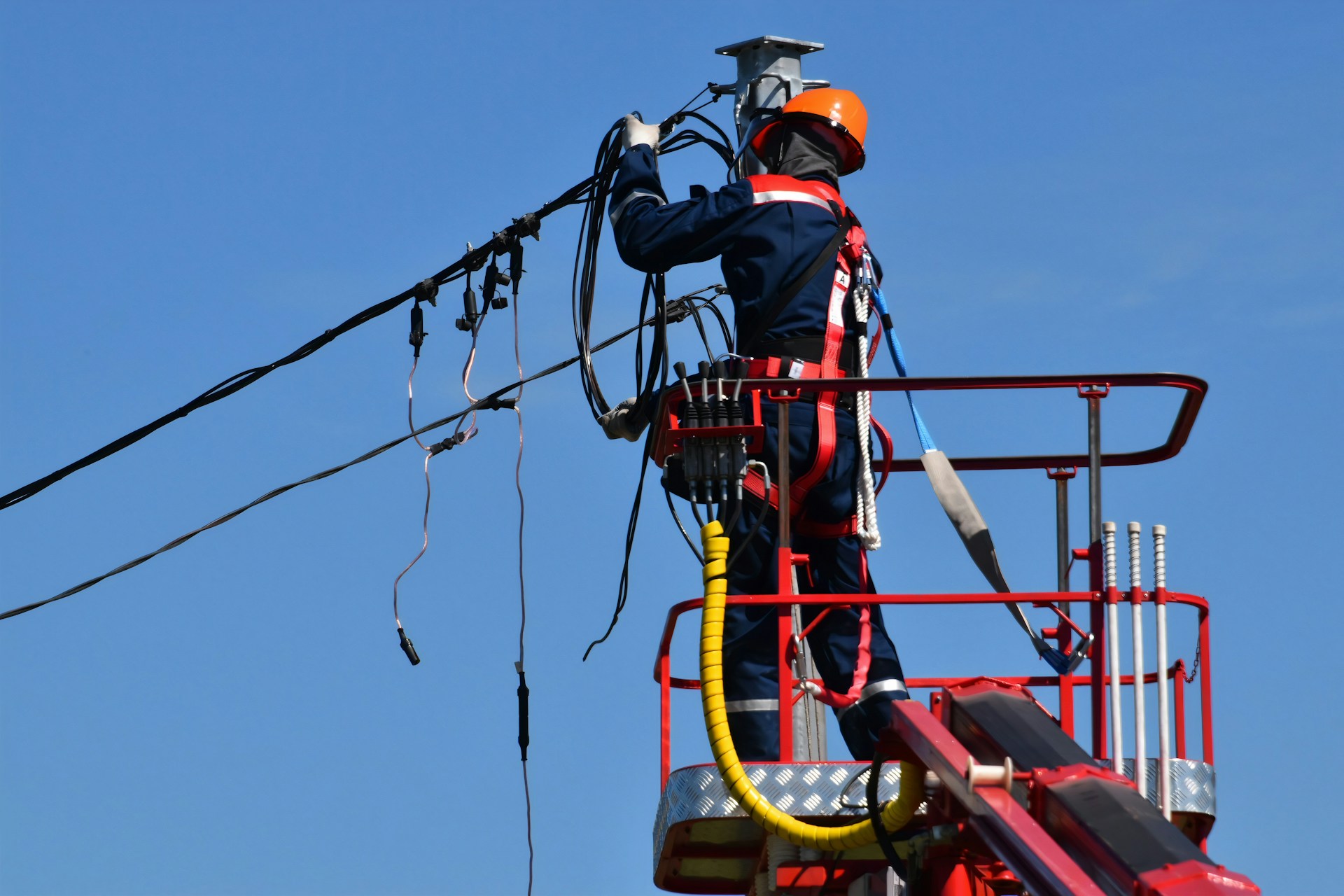 Power outage repairs during flood conditions